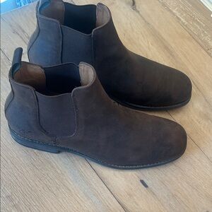 Rodd & Gunn Ealing Chelsea Boot chocolate leather